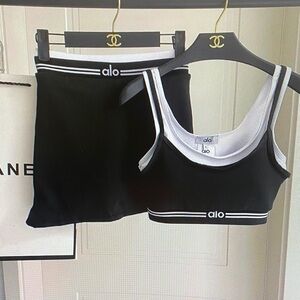 ALO Yoga Black and Gray Sports Bra Set Size L